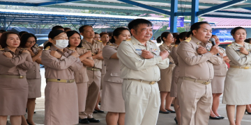 กิจกรรมเข้าแถวสวดมนต์ไหว้พระร้องเพลงเคารพธงชาติ